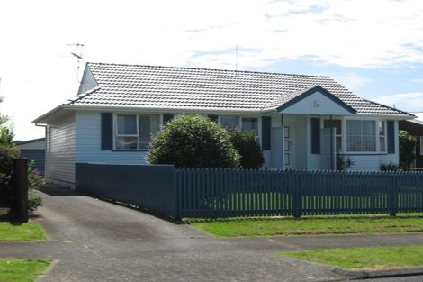 Photo of property in 30 Dunstall Place, Mangere Bridge, Auckland, 2022