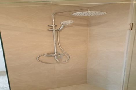 Photo of property in 5/149 Tirimoana Road, Te Atatu South, Auckland, 0602