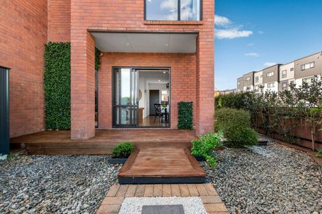 Photo of property in 28 Treeline Lane, Flat Bush, Auckland, 2019