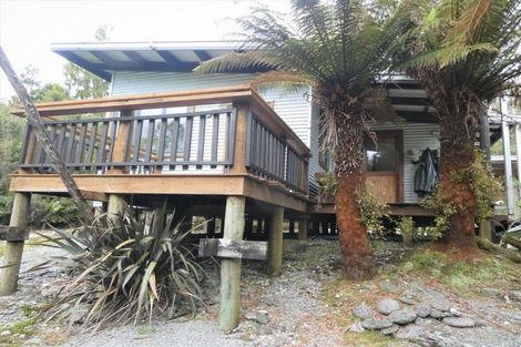 Photo of property in 753 Franz Josef Highway, Whataroa, 7886