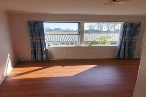 Photo of property in 5 Dallow Place, Henderson, Auckland, 0612
