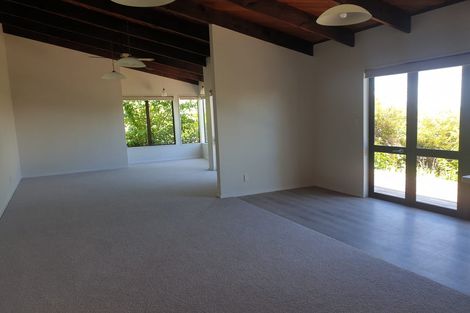 Photo of property in 127 Winara Avenue, Waikanae, 5036