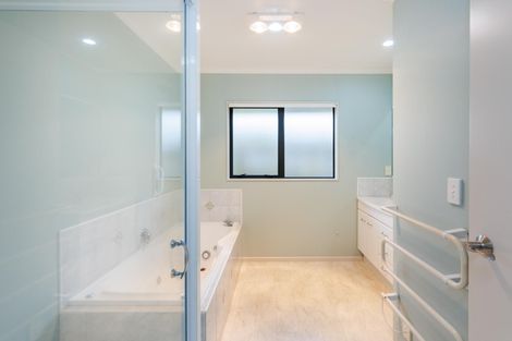 Photo of property in 31 Johnstone Drive, Fitzherbert, Palmerston North, 4410