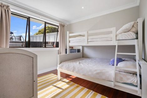 Photo of property in 53 Awaroa Road, Sunnyvale, Auckland, 0612