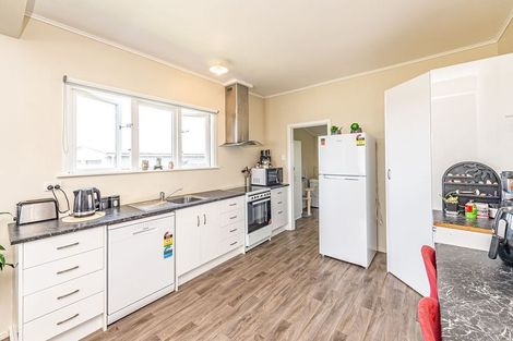 Photo of property in 30 Alexandra Street, Marton, 4710