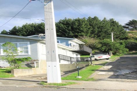Photo of property in 12 Cardiff Crescent, Cannons Creek, Porirua, 5024