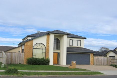 Photo of property in 13 Bronwylian Drive, Flat Bush, Auckland, 2016