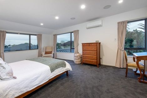 Photo of property in 10 Kowhai Road, Campbells Bay, Auckland, 0630