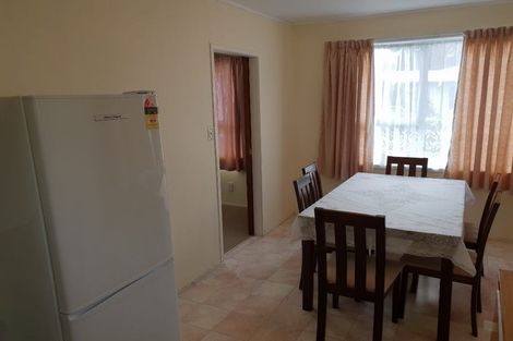 Photo of property in 18 St Catherine Crescent, West Harbour, Auckland, 0618