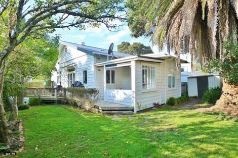 Photo of property in 29 Stafford Road, Northcote Point, Auckland, 0627