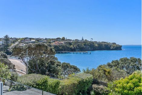 Photo of property in 17 Bournemouth Terrace, Murrays Bay, Auckland, 0630