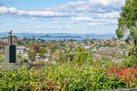 Photo of property in 195 Golf Road, Titirangi, Auckland, 0604