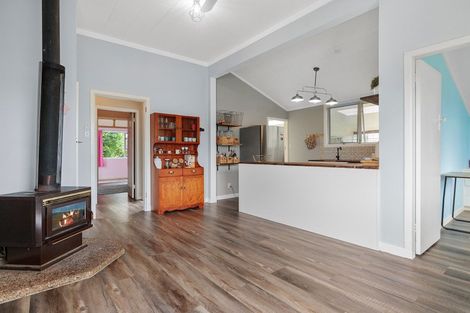 Photo of property in 28 Stirling Street, Te Aroha, 3320