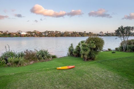 Photo of property in 35 Sylvan Park Avenue, Milford, Auckland, 0620