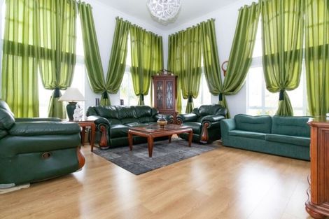 Photo of property in 5 Alice Place, Hillcrest, Auckland, 0627