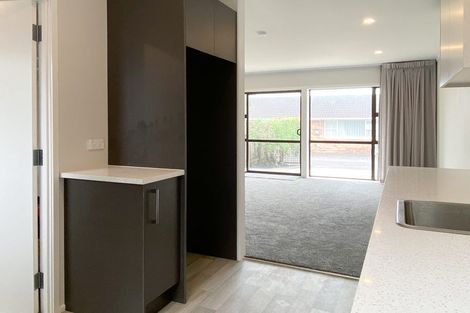 Photo of property in 21/85 Edmonton Road, Henderson, Auckland, 0612