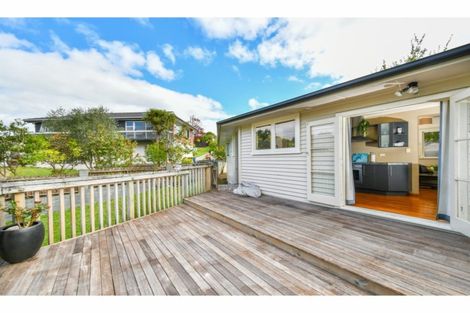 Photo of property in 20 Hartley Terrace, Massey, Auckland, 0614