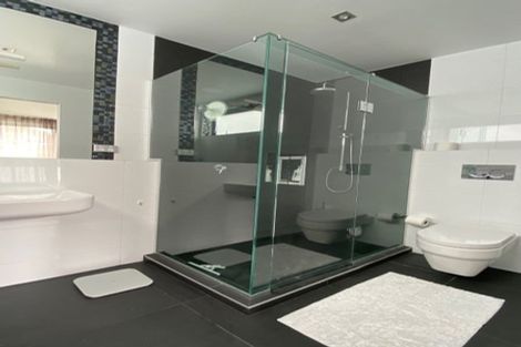 Photo of property in 2 Commodore Parry Road, Castor Bay, Auckland, 0620