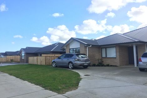 Photo of property in 9 Raymond Grace Avenue, Huapai, Kumeu, 0810