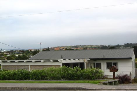 Photo of property in 1/25 Shakespear Road, Army Bay, Whangaparaoa, 0930