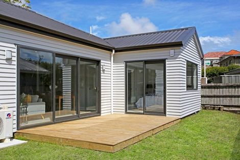 Photo of property in 19 Mellsop Avenue, Waiuku, 2123