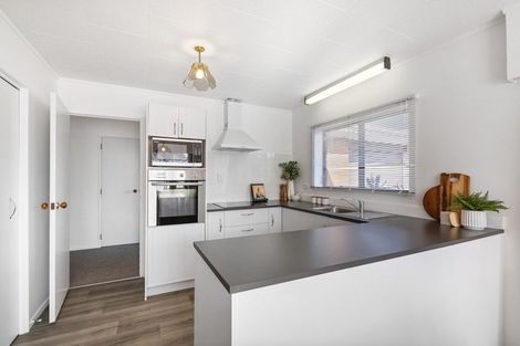 Photo of property in 43 Kamo Road, Regent, Whangarei, 0112