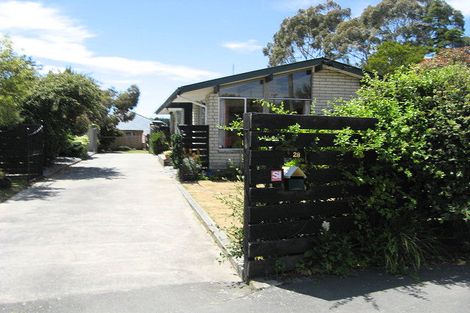Photo of property in 28 Waitikiri Drive, Parklands, Christchurch, 8083