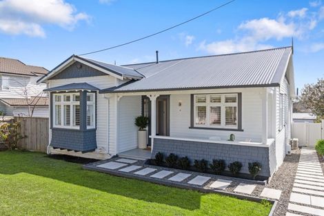 Photo of property in 38 Aramoana Avenue, Devonport, Auckland, 0624