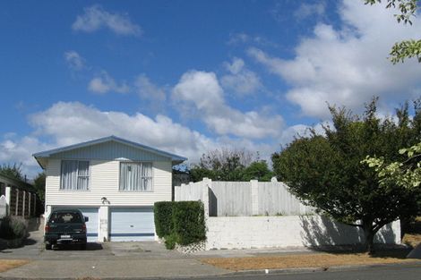 Photo of property in 18 Montana Road, Totara Park, Upper Hutt, 5018