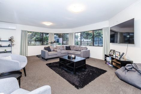 Photo of property in 11 Greenough Place, Rototuna, Hamilton, 3210