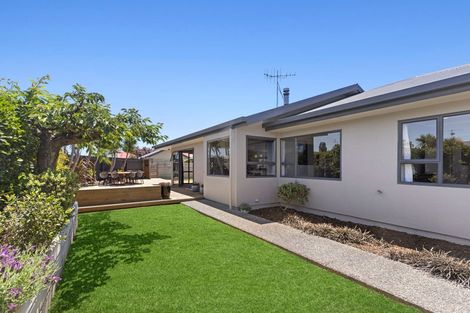 Photo of property in 5 Manoy Street, Motueka, 7120