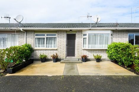 Photo of property in 2/299 Ruahine Street, Terrace End, Palmerston North, 4410