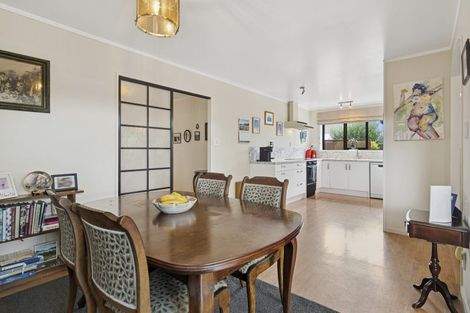 Photo of property in 8a Gemini Place, Kawaha Point, Rotorua, 3010