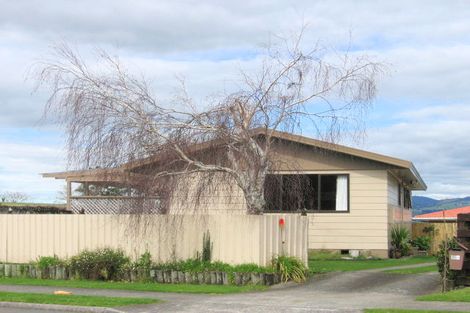 Photo of property in 214 Cambridge Road, Bethlehem, Tauranga, 3110