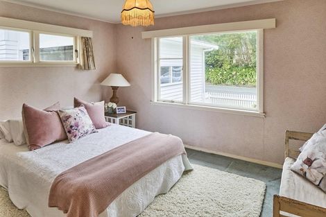 Photo of property in 112 Oriel Avenue, Tawa, Wellington, 5028