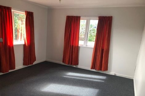 Photo of property in 20 Saint Leonards Road, Kelston, Auckland, 0602