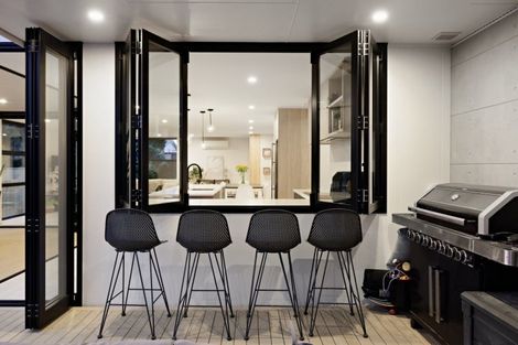 Photo of property in 18 Motiti Road, Papamoa Beach, Papamoa, 3118