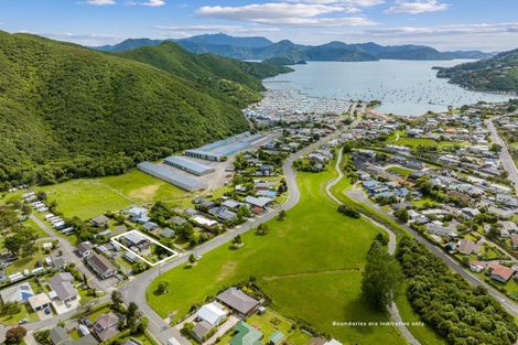 Photo of property in 14 Beach Road, Waikawa, Picton, 7220