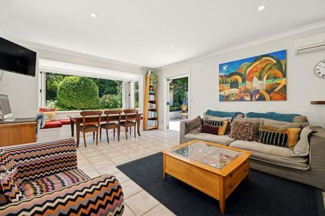 Photo of property in 44 Isobel Road, Greenhithe, Auckland, 0632
