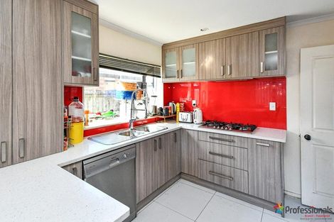 Photo of property in 71a Robert Skelton Place, Clendon Park, Auckland, 2103