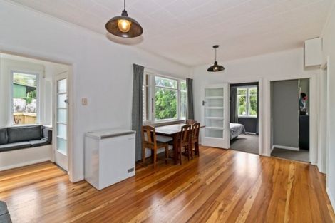 Photo of property in 120 Huatoki Street, Frankleigh Park, New Plymouth, 4310