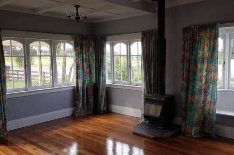 Photo of property in 47 Karioitahi Road, Waiuku, 2683