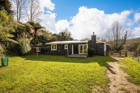 Photo of property in 822 Motukawa Road, Tarata, Inglewood, 4387
