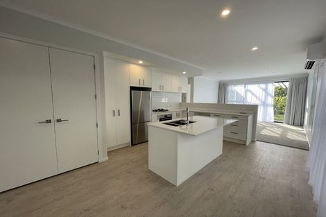 Photo of property in 18 Koreke Close, Kenepuru, Porirua, 5022