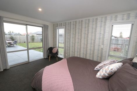 Photo of property in 8 Whiteoak Grove, Tinwald, Ashburton, 7700