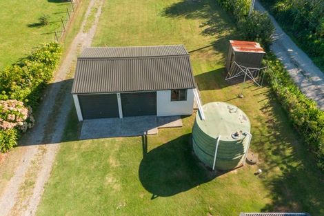 Photo of property in 49 Tauwhareparae Road, Tolaga Bay, 4077