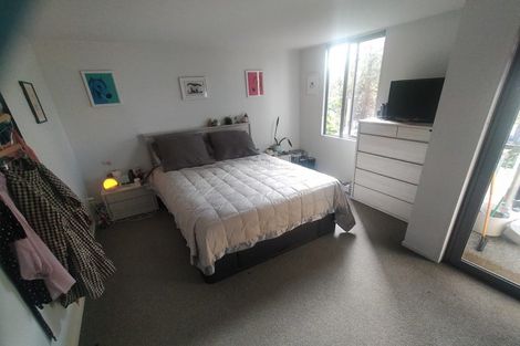 Photo of property in 383 Adelaide Road, Newtown, Wellington, 6021