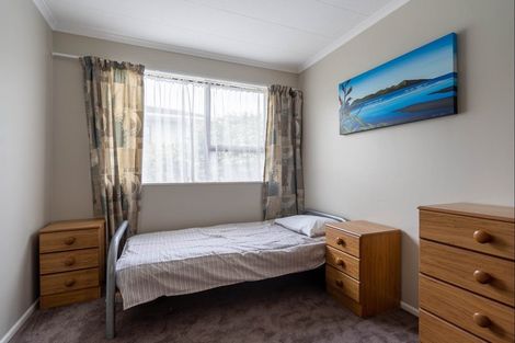 Photo of property in 34 Queens Road, Waikanae Beach, Waikanae, 5036