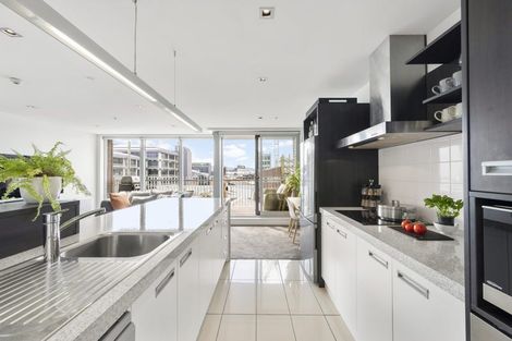 Photo of property in Republic2, 3a/11 Tennyson Street, Te Aro, Wellington, 6011