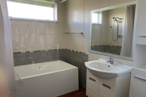 Photo of property in 17 Ellen Street, Manurewa East, Auckland, 2102